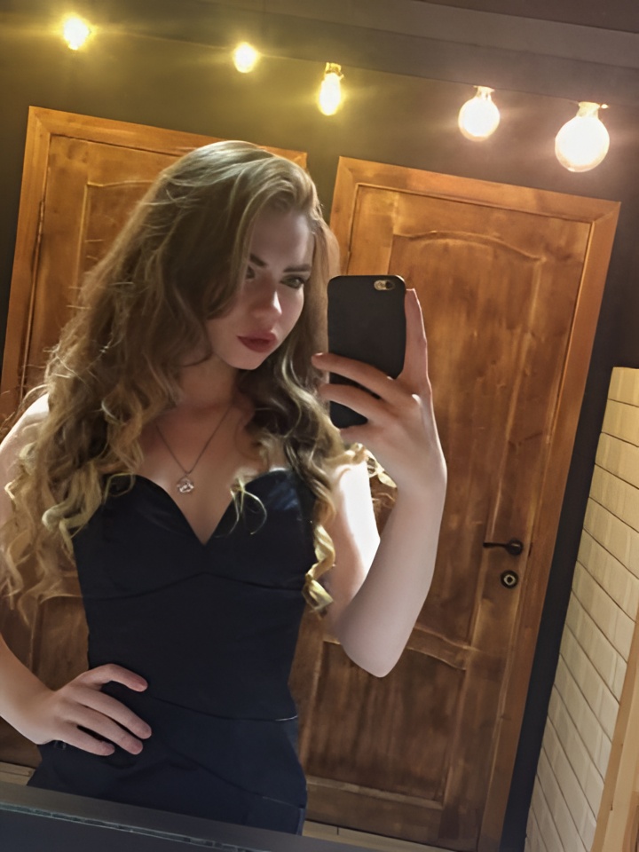 Фрида привлекальеная девушка из Нерюнгри цена от 3000 руб