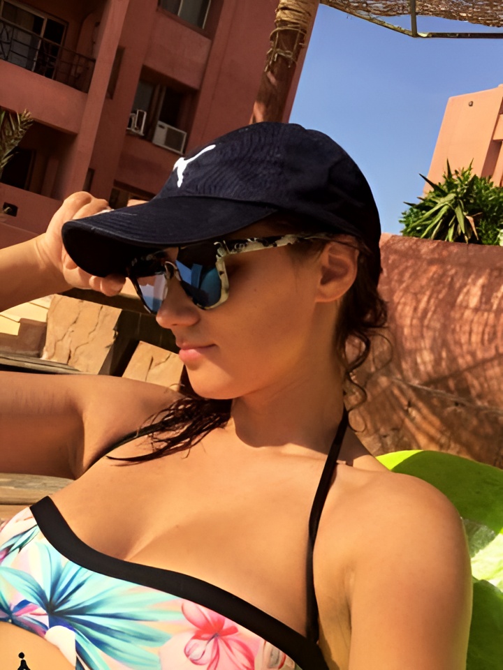 Стефания привлекальеная девушка из Нерюнгри цена от 2000 руб