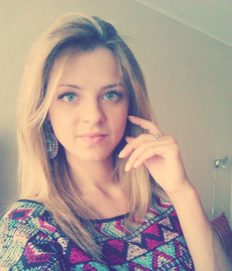 Настюша привлекальеная девушка из Нерюнгри цена от 3000 руб