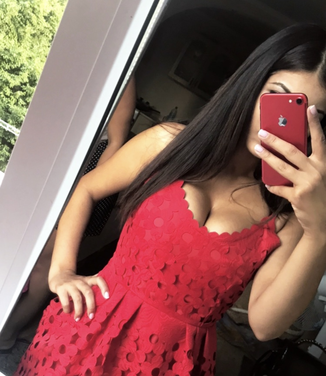 Карина привлекальеная девушка из Нерюнгри цена от 3500 руб