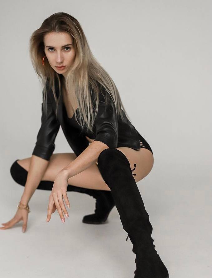 🎥 Антонина привлекальеная девушка из Нерюнгри цена от 3000 руб