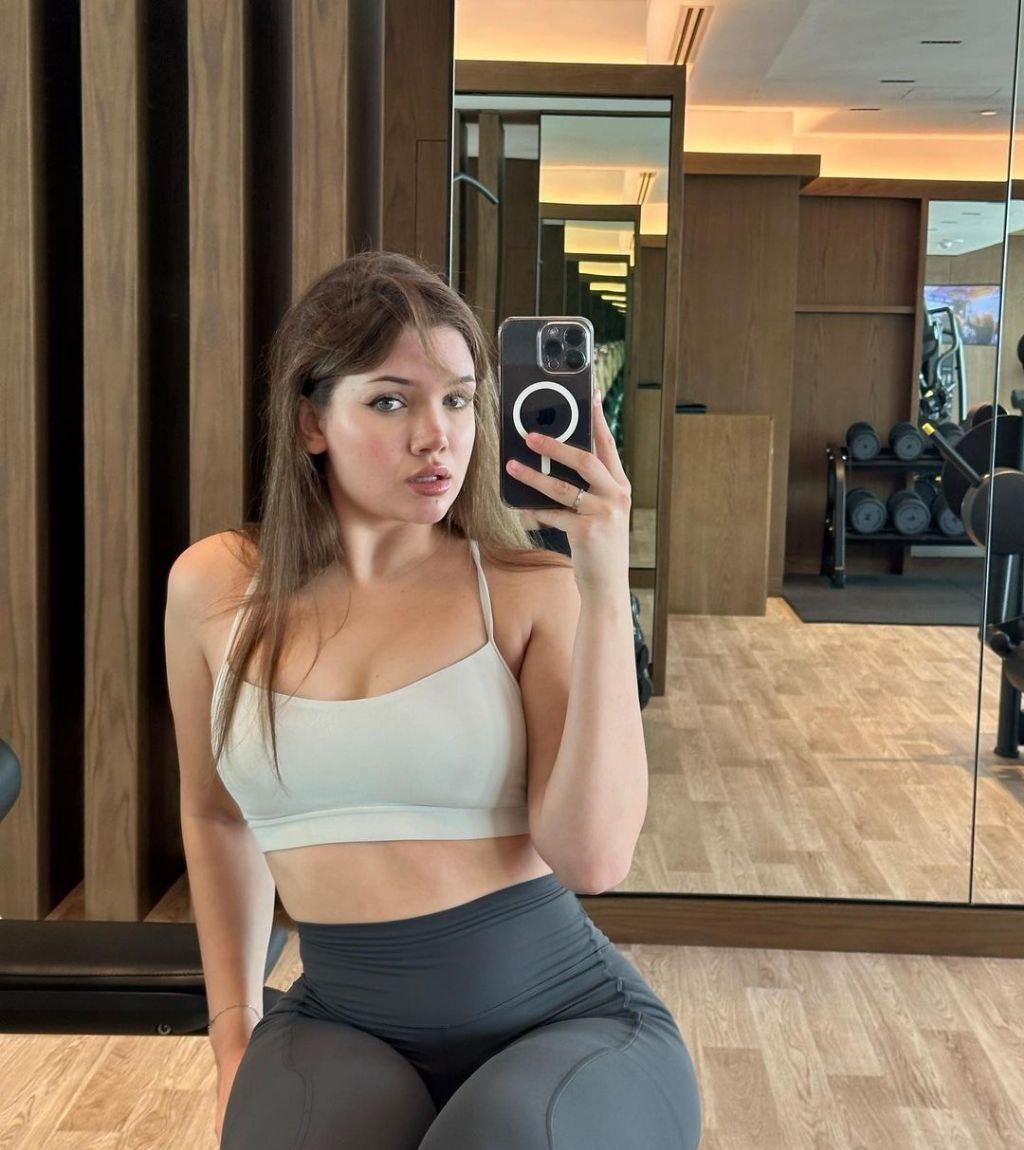 Катька привлекальеная девушка из Нерюнгри цена от 6000 руб