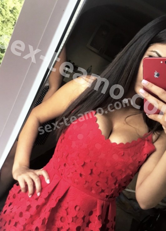 Карина привлекательная девушка из Нерюнгри цена от 3500 руб