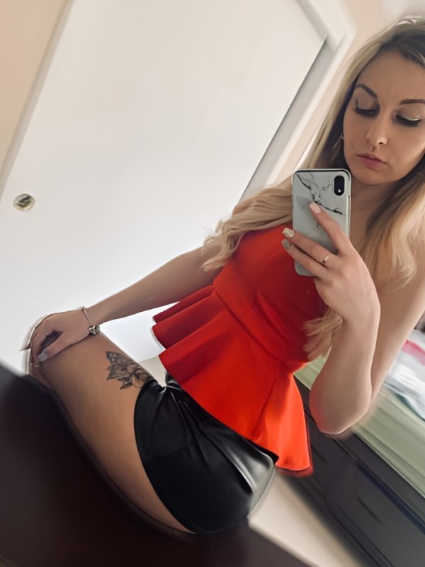 Дарья привлекательная девушка из Нерюнгри цена от 5000 руб