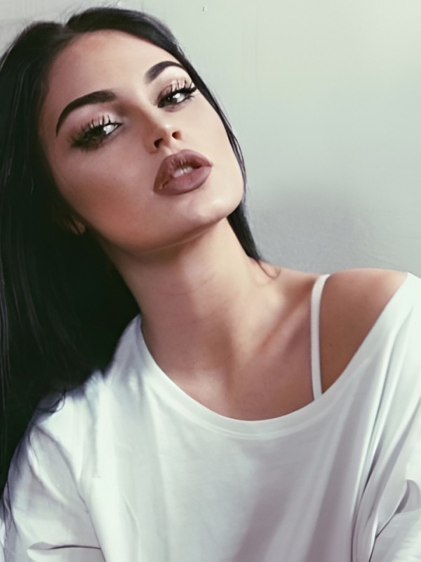 Моника привлекательная девушка из Нерюнгри цена от 5000 руб